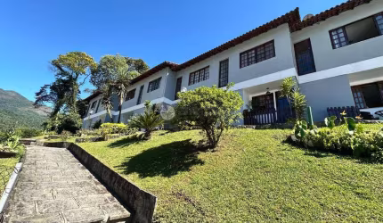 Casa em condomínio fechado com 2 quartos à venda na Rua Samuel Vieira, 99, Caxangá, Teresópolis, 68 m2 por R$ 395.000