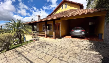 Casa em condomínio fechado com 3 quartos à venda na Rodovia Teresópolis-Itaipava, 2003, Quebra Frascos, Teresópolis, 242 m2 por R$ 1.190.000