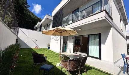 Casa em condomínio fechado com 4 quartos à venda na Rua Arthur Lundgrem, 601, Carlos Guinle, Teresópolis, 204 m2 por R$ 1.380.000