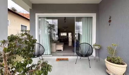Casa em condomínio com 3 quartos sendo 1 suíte, 102  m² em Albuquerque - Teresópolis/RJ