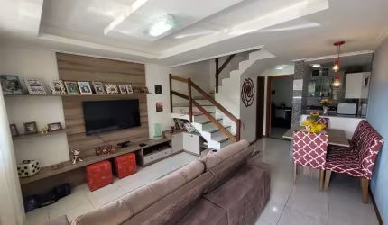 Casa em condomínio fechado com 3 quartos à venda na Rua Manoel Pires Domingues, 145, Cascata dos Amores, Teresópolis, 95 m2 por R$ 680.000