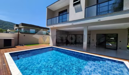 Casa 4 Suítes alto Padrão em condomínio Lagoinha Ubatuba SP