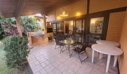 Casa com 4 Dormitórios, Praia do Paúba  São Sebastião  SP
