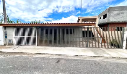 Casa com 5 Dormitórios, Praia das Palmeiras  Caraguatatuba SP