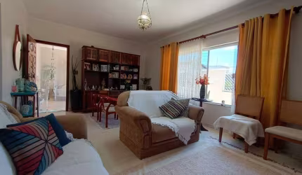 Casa em Bairro à venda, 4 quartos, 1 suíte, 3 vagas, Vila Suíça - Indaiatuba/SP