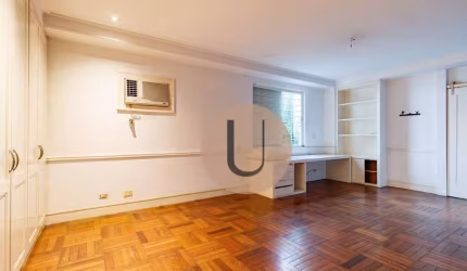 Oportunidade Imperdível no Jardim Europa – Casa Duplex em Terreno de 1.000m² com Potencial para Novo Projeto Localizada em uma das ruas mais tranquila