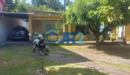 Casa Espaçosa para venda em Jaboatão Centro