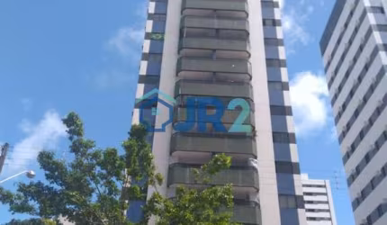 Apartamento de Luxo  3 Quartos 2 Suíte 2 Garagem / 2 Quadra do Mar
