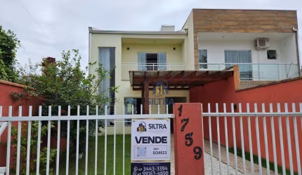 Sobrado com 3 dormitórios à venda, 80 m² por R$ 800.000,00 - Cambijú - Itapoá/SC
