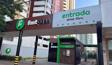 Comercial disponível para locação na Av. João Paulino Vieira Filho
