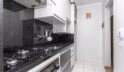 Maravilhoso Apartamento à Venda na R. Castro Alves, 1390 - Zona 06