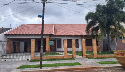 Casa à venda Maringá, uma oportunidade única: Casa Espetacular no Jardim Guaporé com 5 Dormitórios