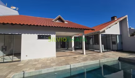 Casa à venda Maringá, uma oportunidade única: Casa Espetacular no Jardim Guaporé com 5 Dormitórios