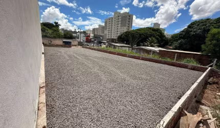 Apresentamos um lote de alto potencial, localizado no Jardim Alvorada em Maringá!
