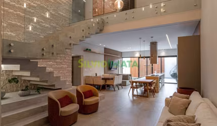 Sobrado de luxo à venda por R$ 2.700.000,00, no Jardim Guaporé, em Maringá-PR