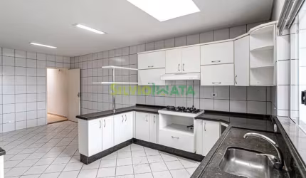 Sobrado a venda  no bairro Parque Palmeiras