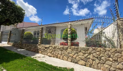Casa Térrea no Jardim Oásis à Venda!