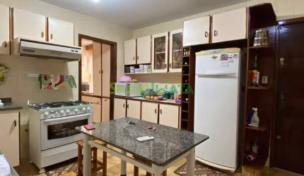 Apartamento Amplo e aconchegante no Edifício Residencial Mandaguaçu