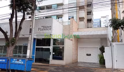 EXCELENTE APARTAMENTO NO MAISON FLORENCE, COM 03 QUARTOS, SEMI MOBILIADO PARA MORAR NA ZONA 03.