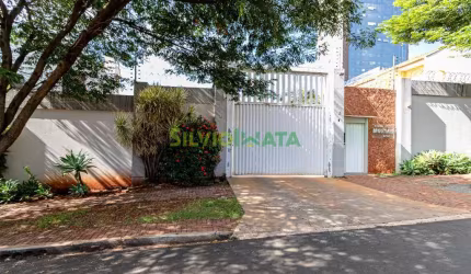 EXCELENTE SOBRADO EM CONDOMÍNIO FECHADO NO RES. MORIAH, SEMI MOBILIADO, BAIRRO RECANTO DOS MAGNATAS.