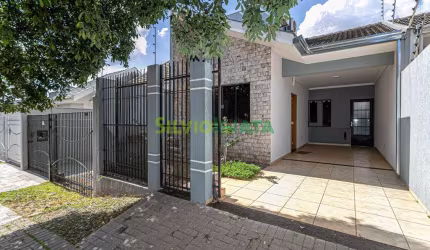 CASA À VENDA  CONFORTO E PRATICIDADE NO JARDIM FREGADOLLI MARINGÁ.