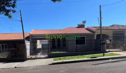 Casa bem localizada no Parque das Grevíleas 3!