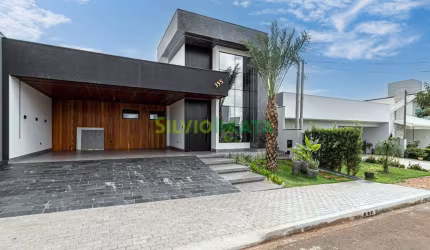 Casa em Condomínio Fechado