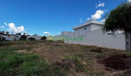 Terreno à venda por R$ 330.000,00 no Jardim Munique, em Maringá-PR.