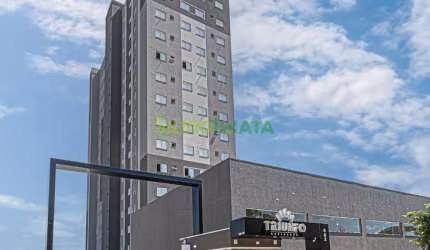 EXCELENTE APARTAMENTO DE 02 QUARTOS, SEMI MOBILIADO, PARA MORAR PRÓXIMO AO SHOPPING CATUAÍ, ZONA 06.