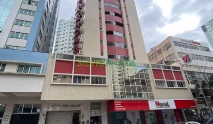 EXCELENTE APARTAMENTO DE ALTO PADRÃO DUPLEX, DE 03 SUÍTES, PARA MORAR NA ZONA 07, EDIFÍCIO GRAN VILLAGE.