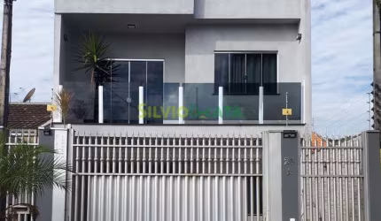 Casa a Venda no Conjunto Patrícia  Maringá