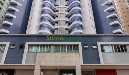 EXCELENTE APARTAMENTO DE 02 QUARTOS SENDO 01 SUÍTE PARA MORAR NO EDIFÍCIO SÃO MIGUEL, ZONA 07.