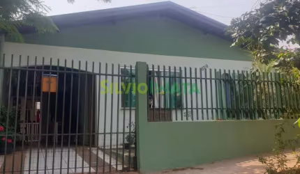 Imóvel à Venda no Parque das Laranjeiras com 300m² de terreno!