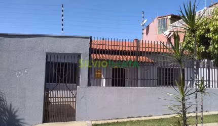 Vende-se casa na zona 05