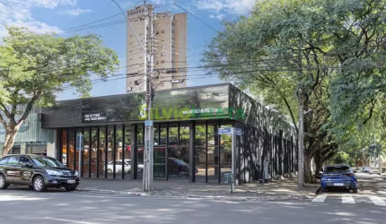 Oportunidade de Locação  Salão Comercial em Localização Estratégica