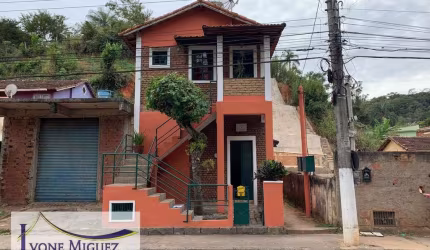 Prédio Inteiro em Centro - Paty do Alferes, RJ