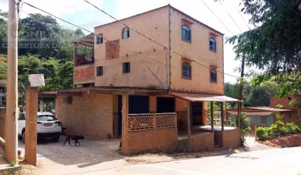 Prédio Inteiro em Arcozelo  -  Paty do Alferes