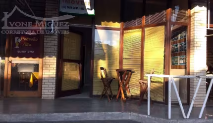 Loja com Mezanino  em Centro - Miguel Pereira, RJ