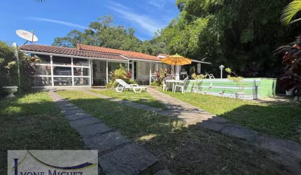 Casa em Village São Roque  -  Miguel Pereira