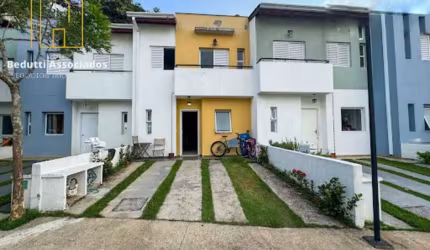 Casa com 2 suítes em condomínio Fechado com lazer completo