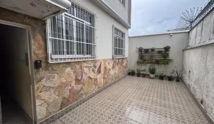 Apartamento térreo Centro