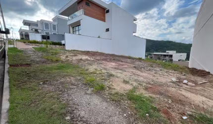 Ótimo terreno em muito suave declive, no condomínio mais procurado de Juiz de Fora, o Estrela Alta!