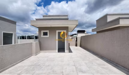 sobrado com 3 quartos sendo 1 suíte e terraço com churrasqueira no Bairro Alto