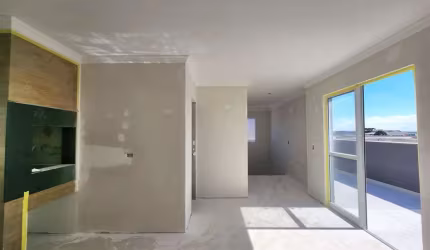 Cobertura aconchegante, face norte, com 3 quartos sendo 1 suíte, terraço gourmet com salão churrasqueira e solarium