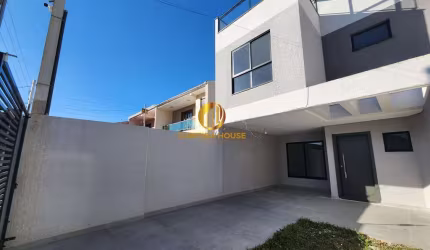 Sobrado triplex Alto Padrão 4 quartos sendo 3 suítes e rooftop com banheiro