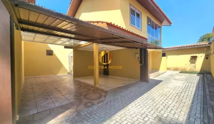 Espaçoso sobrado em condominio fechado no Boqueirão com garagem ampla