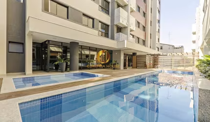 Apartamento 2 quartos sendo 1 suíte, 2 vagas de garagem no Barigui Woodland Santo Inácio