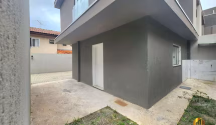 Sobrado 3 quartos sendo 1 suíte, aquecimento a gás em todas torneiras e chuveiros