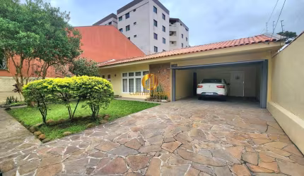 Casa térrea 4 quartos com edícula e churrasqueira,  á venda no Santa Quitéria