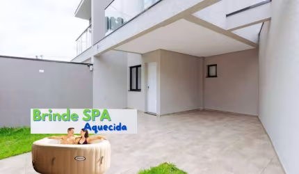 Sobrado com 2 suítes vaga coberta na Rua Engenheiro Marcos José Lewin, 224 divisa com Fazendinha. Próximo Parque Cambuí